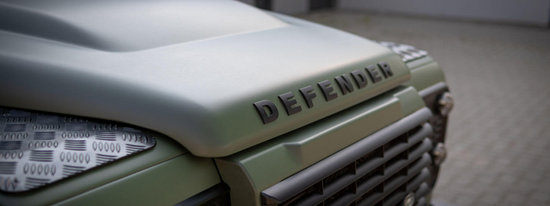 Landrover Defender - Carwrapping 3M Matte Military Green Kühlergrill