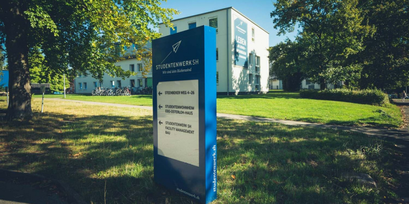 Studentenwerk SH – Pylon und Banner